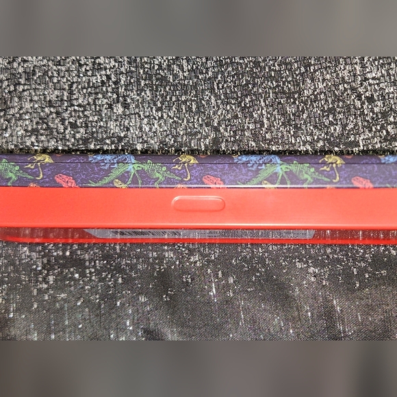 Tin Pencil Case-- Colorful Dinosaur Tin BNIB - Picture 4 of 4